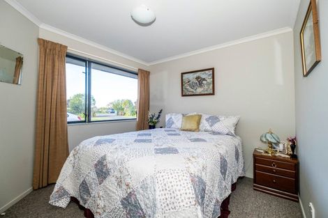 Photo of property in 11 Hunt Street, Waimate, 7978