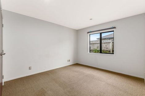 Photo of property in 26 Aspiring Terrace, Aotea, Porirua, 5024