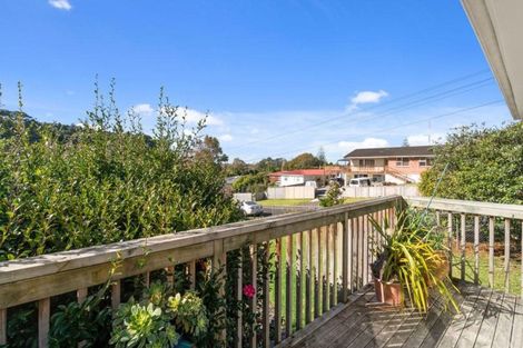 Photo of property in 2 Lowtherhurst Road, Massey, Auckland, 0614