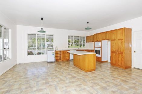 Photo of property in 59 Chamberlain Road, Bombay, 2675