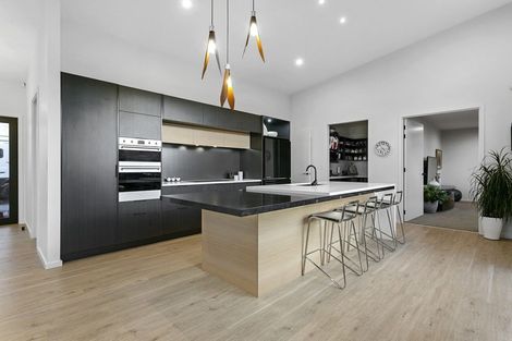 Photo of property in 17 Mike Smith Drive, Cambridge, 3434