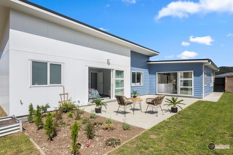 Photo of property in 43 Brian Morgan Terrace, Wainuiomata, Lower Hutt, 5014