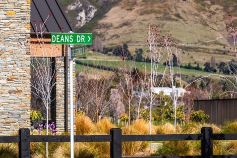 Photo of property in 9 Deans Drive, Wanaka, 9305