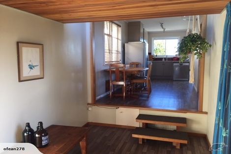 Photo of property in 26 Lyndfield Lane, Newlands, Wellington, 6037