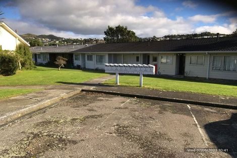 Photo of property in 4/10 Petherick Crescent, Johnsonville, Wellington, 6037