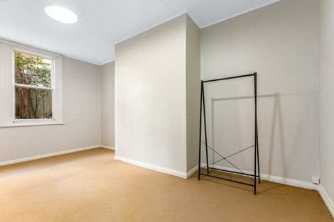 Photo of property in 13 Tinakori Road, Thorndon, Wellington, 6011