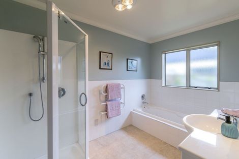 Photo of property in 19 Regent Drive, Paraparaumu Beach, Paraparaumu, 5032