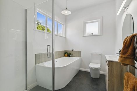 Photo of property in 199u1 Newlands Road, Newlands, Wellington, 6037