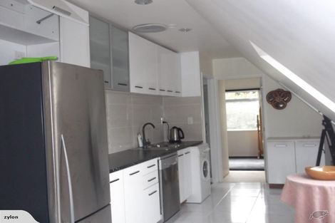 Photo of property in 3/496 Glenfield Road, Glenfield, Auckland, 0629