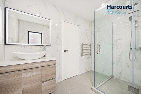 Photo of property in 5 Staines Avenue, Mangere East, Auckland, 2024