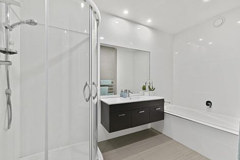 Photo of property in 10 San Lorenzo Rise, Henderson, Auckland, 0612