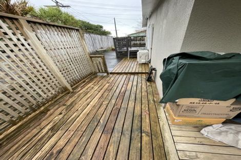 Photo of property in 35 Weymouth Street, New Plymouth, 4310