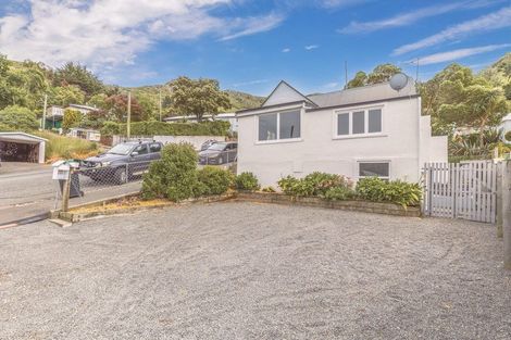 Photo of property in 24 Voelas Road, Lyttelton, 8082