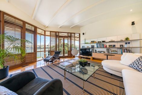 Photo of property in 360 Paremata Road, Whitby, Porirua, 5381