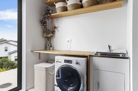 Photo of property in 70 Manutewhau Road, Massey, Auckland, 0614