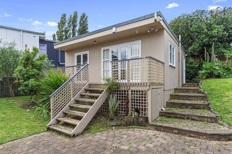 Photo of property in 9 Ingleton Terrace, Fairfield, Hamilton, 3214