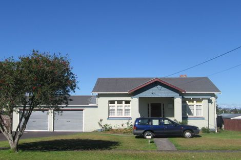 Photo of property in 1/10 Hinekohu Street, New Lynn, Auckland, 0600