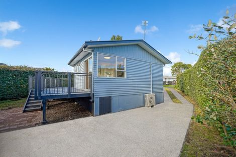 Photo of property in 85 Riverpark Crescent, Henderson, Auckland, 0610