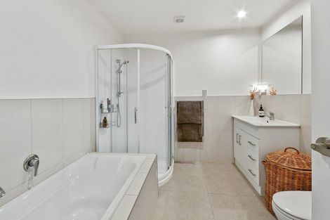 Photo of property in 25 Popokatea Drive, Takanini, 2112