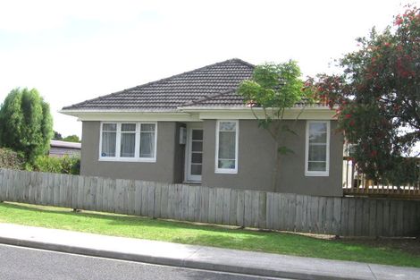 Photo of property in 4a Glenford Lane, Te Atatu Peninsula, Auckland, 0610