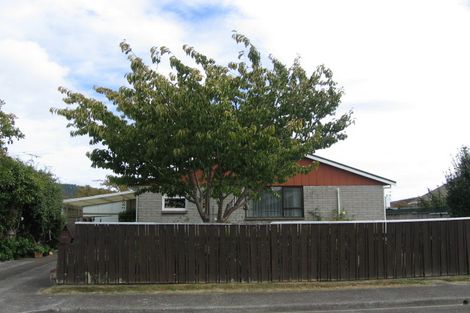Photo of property in 14b Parera Grove, Heretaunga, Upper Hutt, 5018