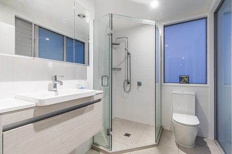 Photo of property in 49 Seaview Road, Castor Bay, Auckland, 0620