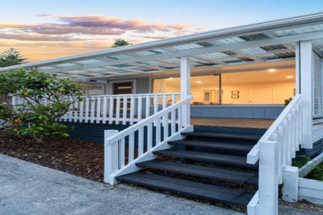 Photo of property in 99a/3 View Road, Sunnyvale, Auckland, 0612