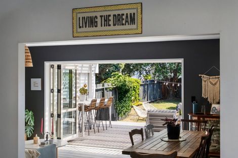 Photo of property in 10 Lee Street, Mount Maunganui, 3116