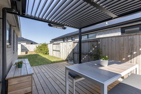 Photo of property in 16 Anchor Crescent, Papamoa, 3118