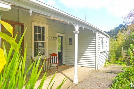 Photo of property in 4 Broadleaf Way, Kinloch, 3377