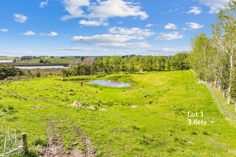 Photo of property in 186 Metcalfe Road, Matakohe, 0593