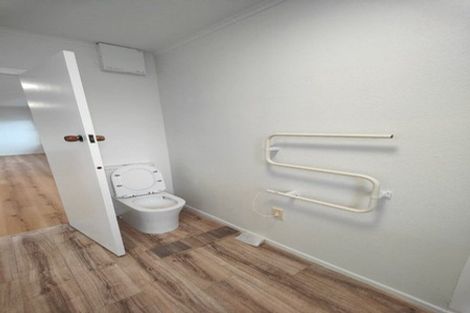 Photo of property in 48 Woodlands Crescent, Browns Bay, Auckland, 0630