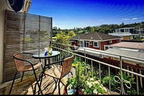 Photo of property in 4/772 Beach Road, Browns Bay, Auckland, 0630