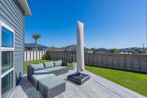 Photo of property in 4 Mahia Lane, Waikanae, 5036