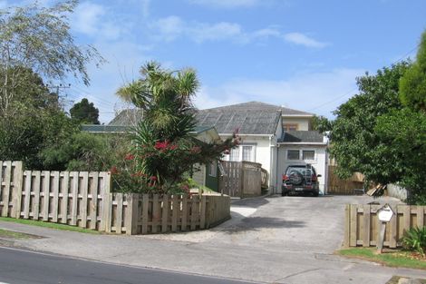 Photo of property in 2/75 Sabulite Road, Kelston, Auckland, 0602