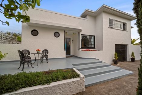 Photo of property in 14 Dives Avenue, Hawera, 4610
