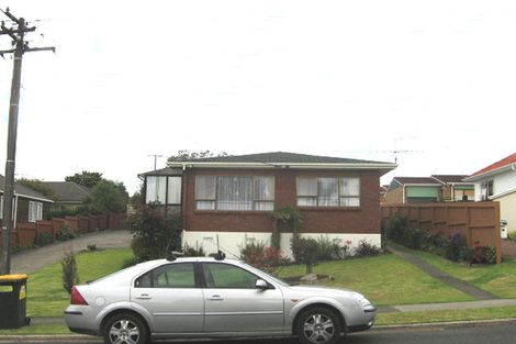 Photo of property in 1/2 Trafalgar Road, Milford, Auckland, 0620