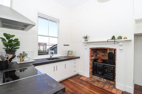 Photo of property in 9 Perrin Place, Kelvin Grove, Palmerston North, 4414