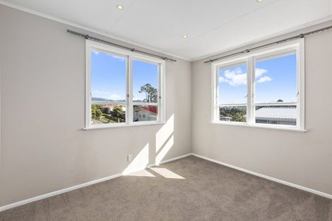Photo of property in 17 Moult Street, Titahi Bay, Porirua, 5022