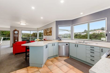 Photo of property in 10 Glengavel Grove, Papakowhai, Porirua, 5024
