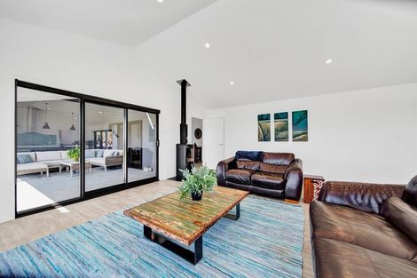 Photo of property in 196 Koru Road, Omata, New Plymouth, 4374