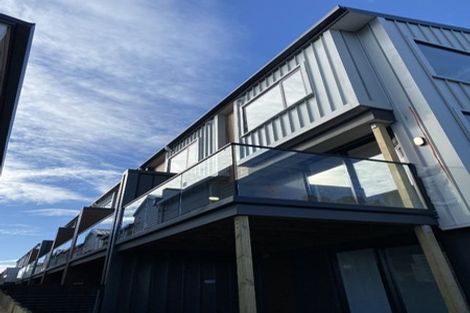 Photo of property in 17 Marumaru Lane, Manurewa, Auckland, 2102
