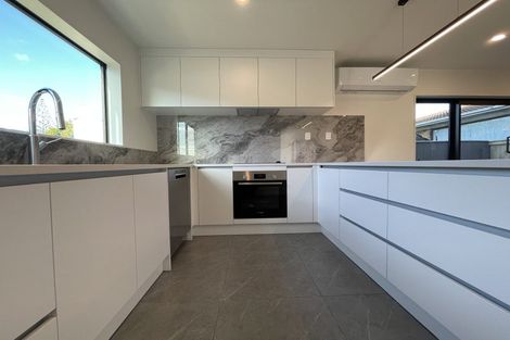 Photo of property in 75c Cardiff Road, Pakuranga, Auckland, 2010