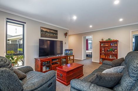 Photo of property in 11 Pearl Grove, Ashhurst, 4810
