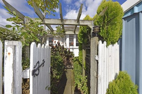 Photo of property in 15 Defoe Place, Waltham, Christchurch, 8023