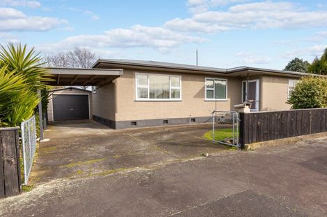 Photo of property in 3 Nelson Street, Dannevirke, 4930