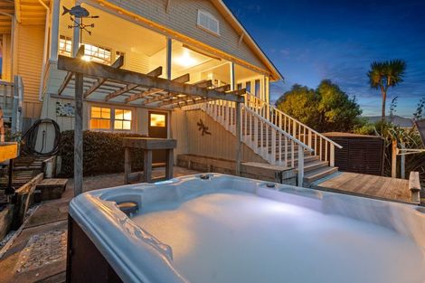 Photo of property in 23a Shakespear Road, Army Bay, Whangaparaoa, 0930