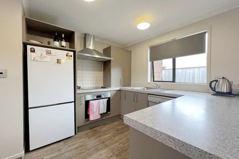 Photo of property in 108u2 Old Farm Road, Hamilton East, Hamilton, 3216