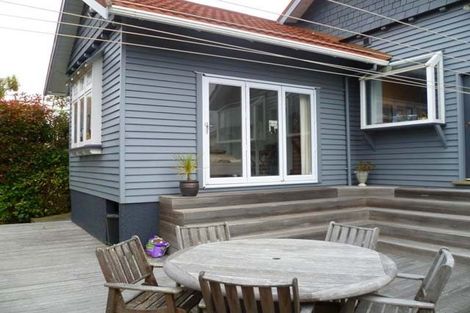 Photo of property in 61 Creswick Terrace, Northland, Wellington, 6012