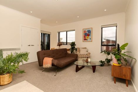 Photo of property in 102/63 Tonar Street, Northcote, Auckland, 0627